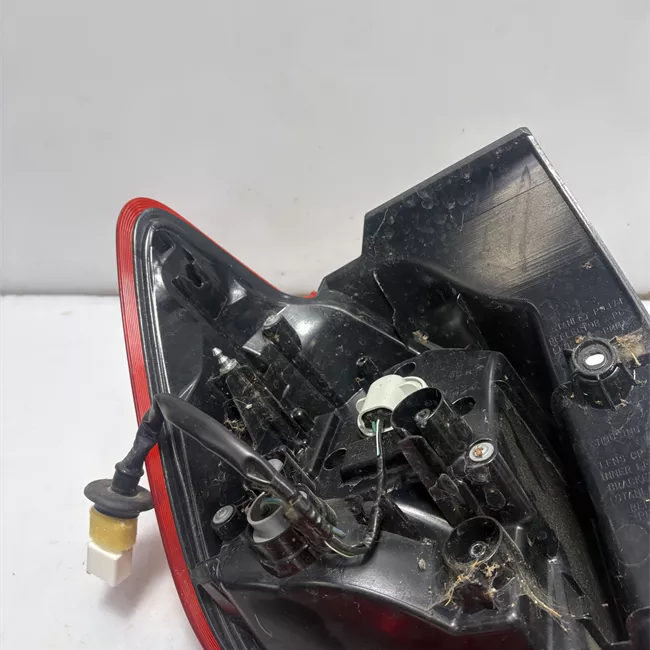 Fanale posteriore parte esterno sinistro