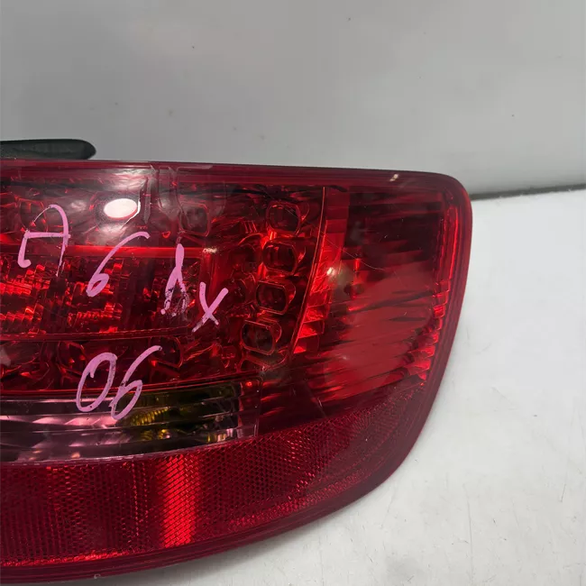 Fanale posteriore parte esterno destro con led