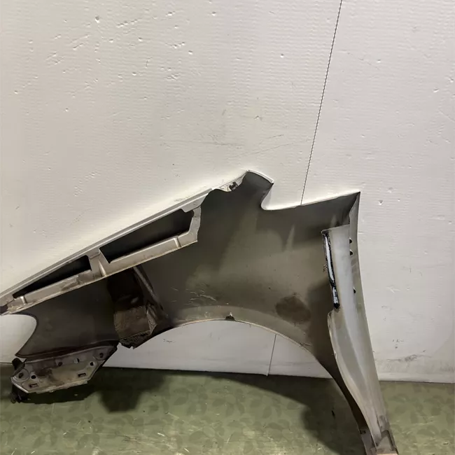 Parafango anteriore destro