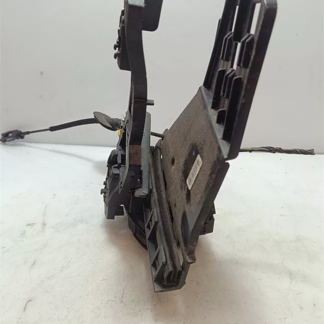 Serratura porta posteriore destra con sistema di chiusura centrale