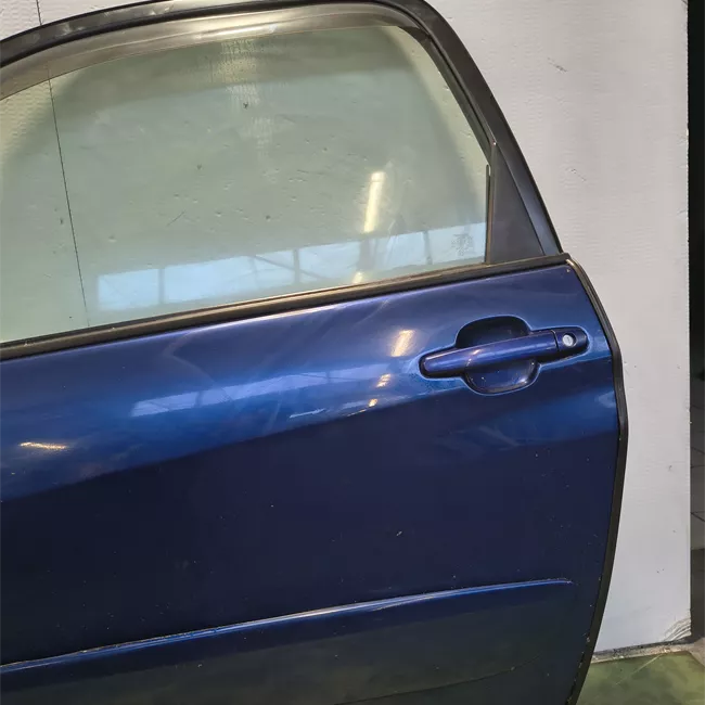 Porta anteriore sinistra