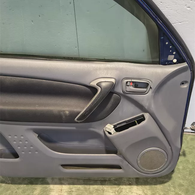 Porta anteriore sinistra