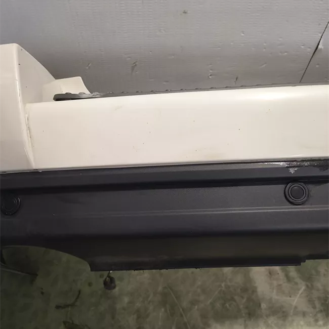 Paraurti posteriore con assistenza parcheggio