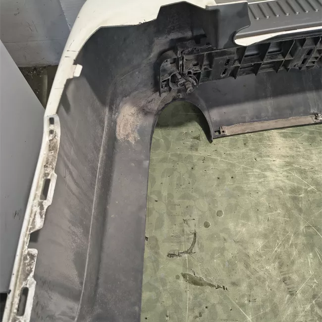 Paraurti posteriore con assistenza parcheggio