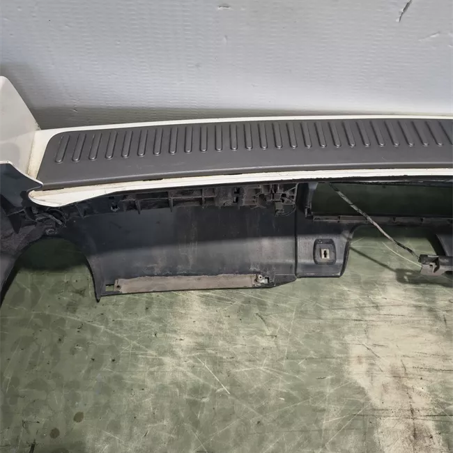 Paraurti posteriore con assistenza parcheggio