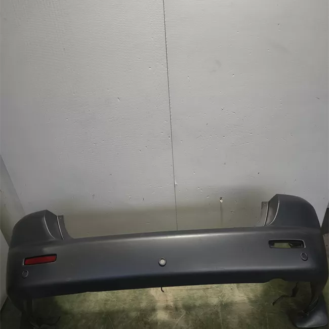 Paraurti posteriore con sensore parcheggio