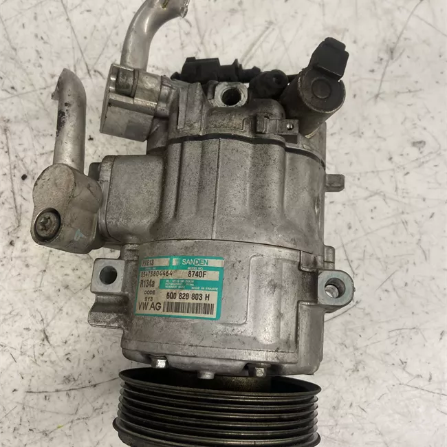 Compressore aria condizionata rotazionale