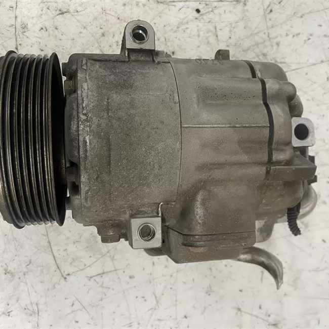 Compressore aria condizionata rotazionale