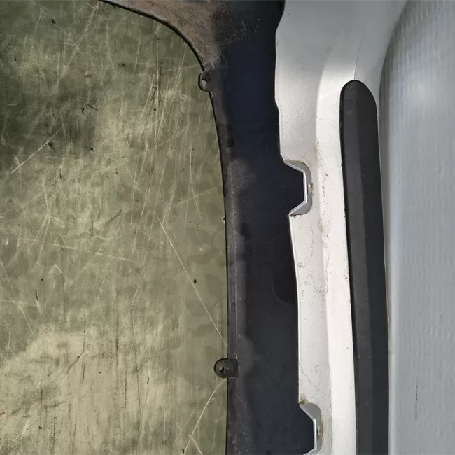 Paraurti posteriore con primer