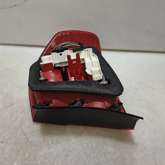 Fanale posteriore parte esterno sinistro