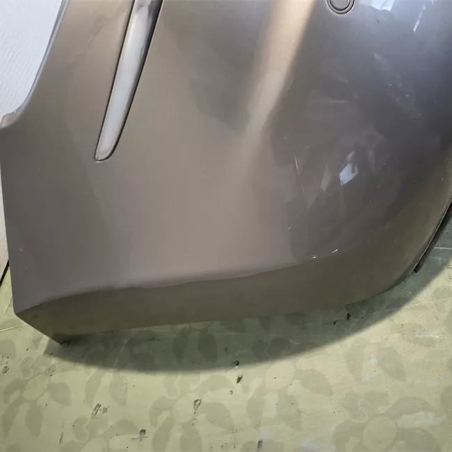Paraurti posteriore con sensori parcheggio