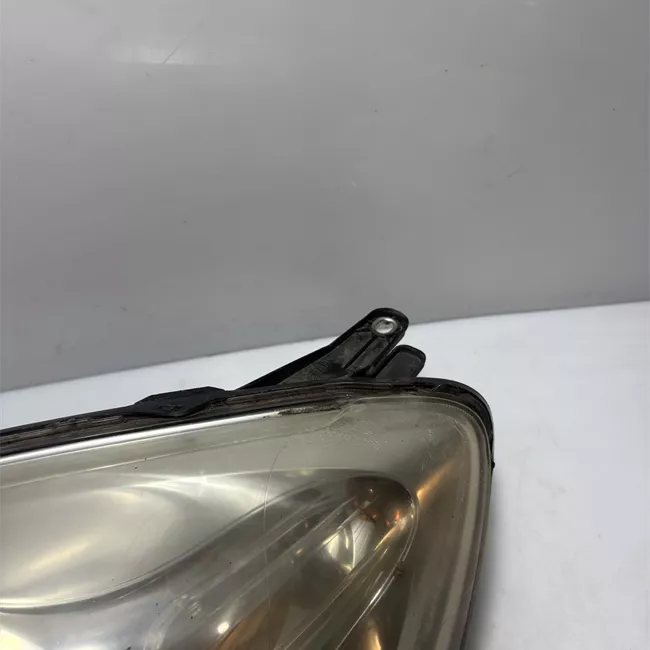 Proiettore sinistro