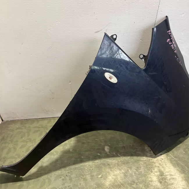 Parafango anteriore destro