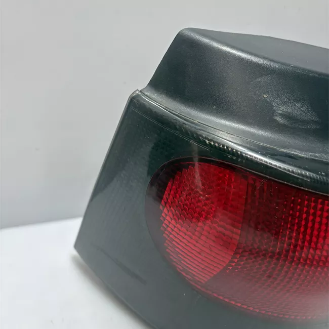 Fanale posteriore sinistro