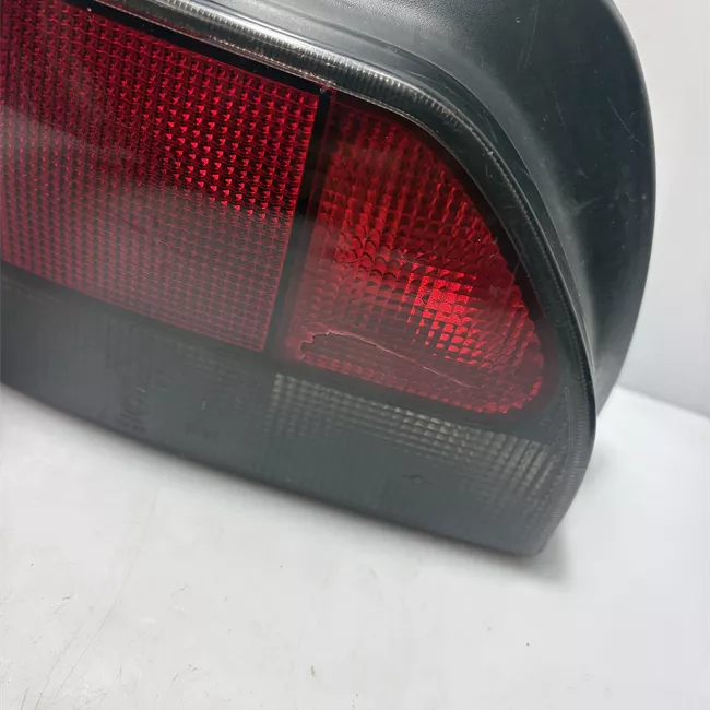 Fanale posteriore sinistro