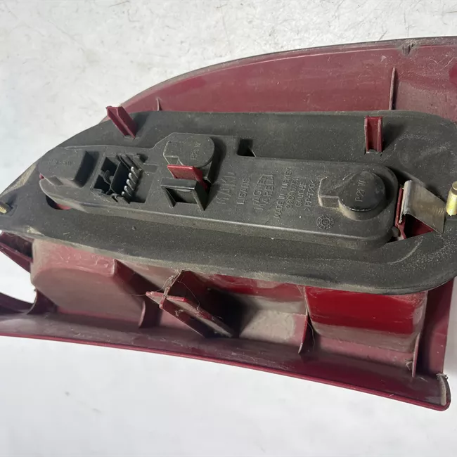 Fanale posteriore sinistro