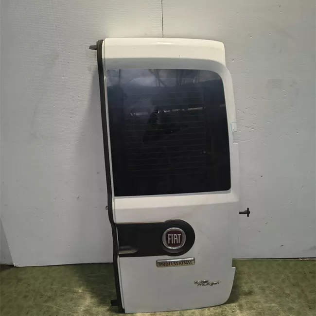 Porta carico posteriore a battente destra Vetrata