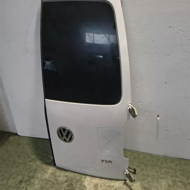 Porta carico posteriore a battente destra
