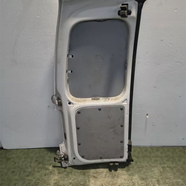 Porta carico posteriore a battente destra