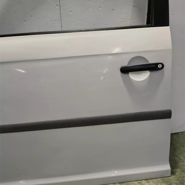 Porta anteriore sinistra