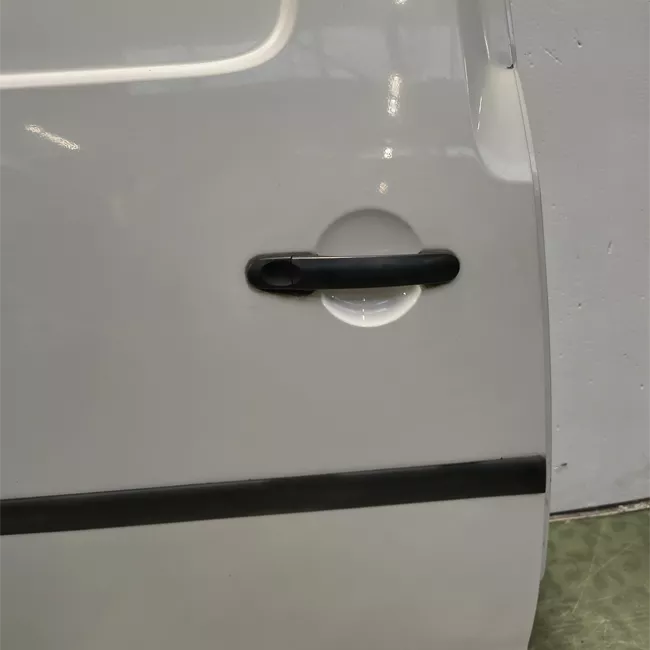 Porta posteriore destra
