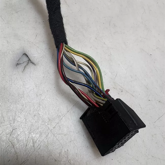 Retrovisore esterno regolazione elettrica destro con pacchetto memory, antiabbagliamento nero