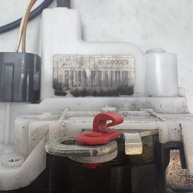 Serratura porta anteriore destra