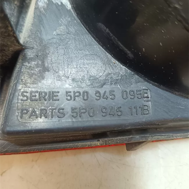 Fanale posteriore sinistro Nero