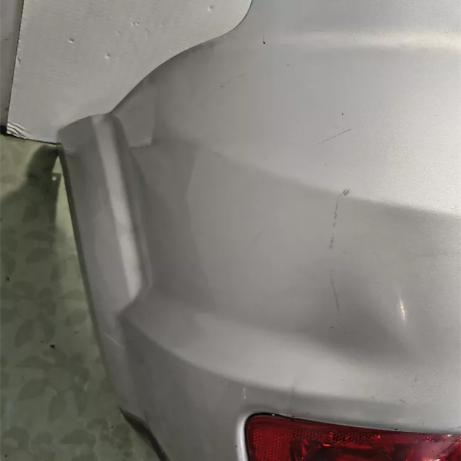 Paraurti posteriore con sensore parcheggio