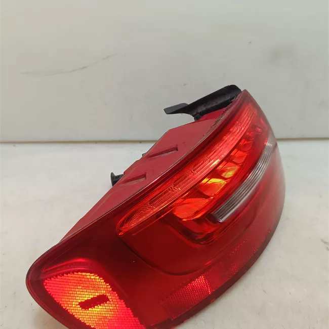 Fanale posteriore parte esterno sinistro con led