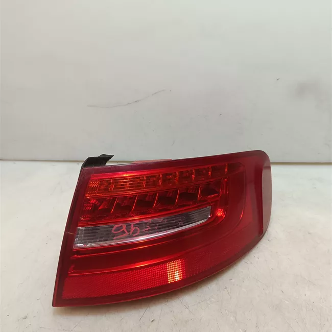 Fanale posteriore parte esterno destro con led