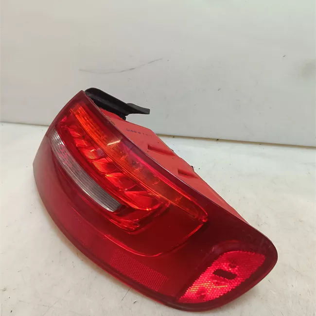 Fanale posteriore parte esterno destro con led