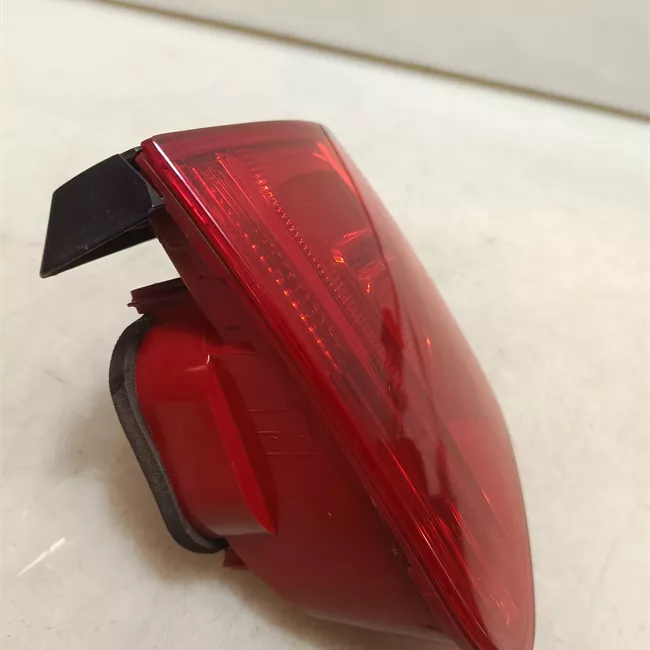 Fanale posteriore parte interno destro con fanale retronebbia