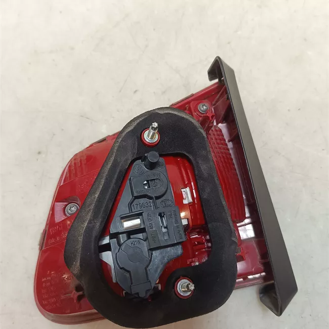 Fanale posteriore parte interno destro con fanale retronebbia