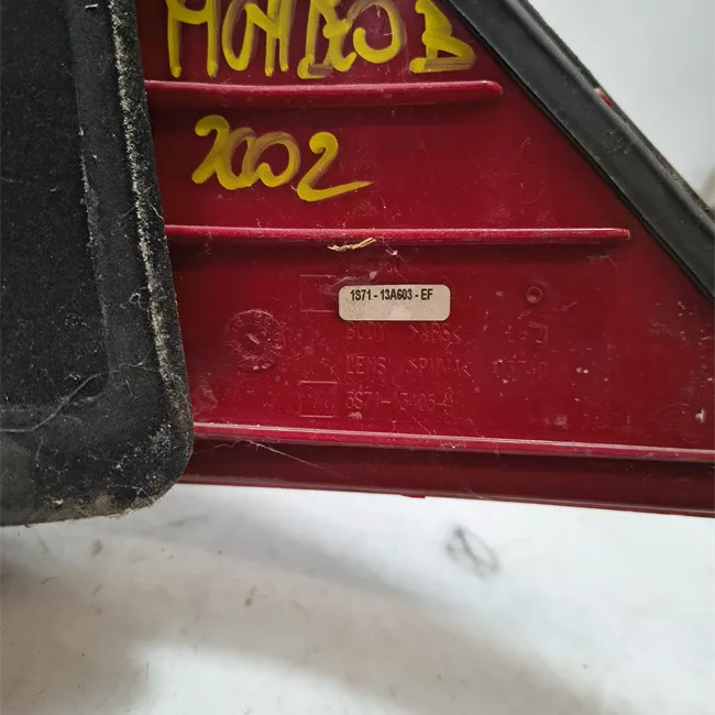 Fanale posteriore sinistro