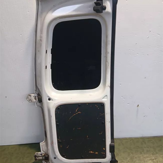 Porta carico posteriore a battente destra