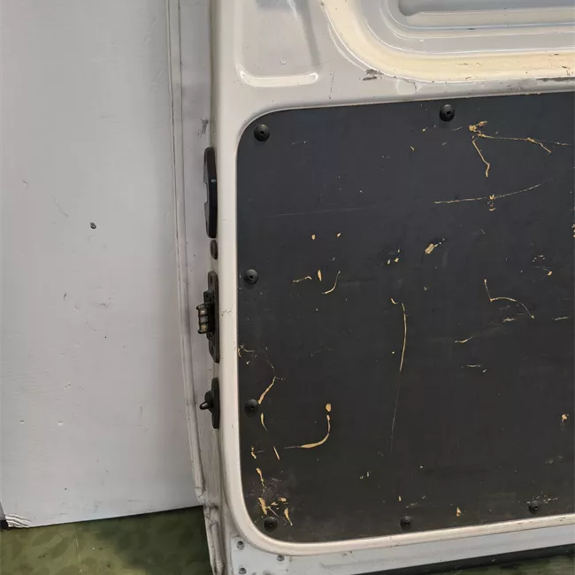 Porta posteriore destra