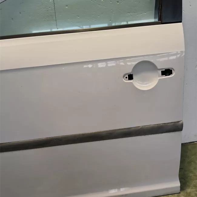 Porta anteriore sinistra