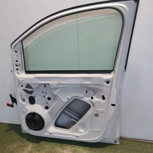 Porta anteriore destra