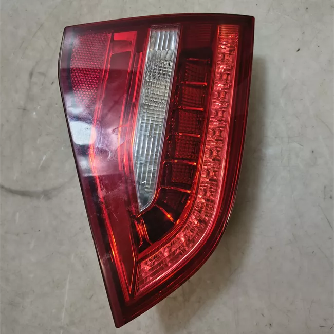 Fanale posteriore parte interno sinistro Led