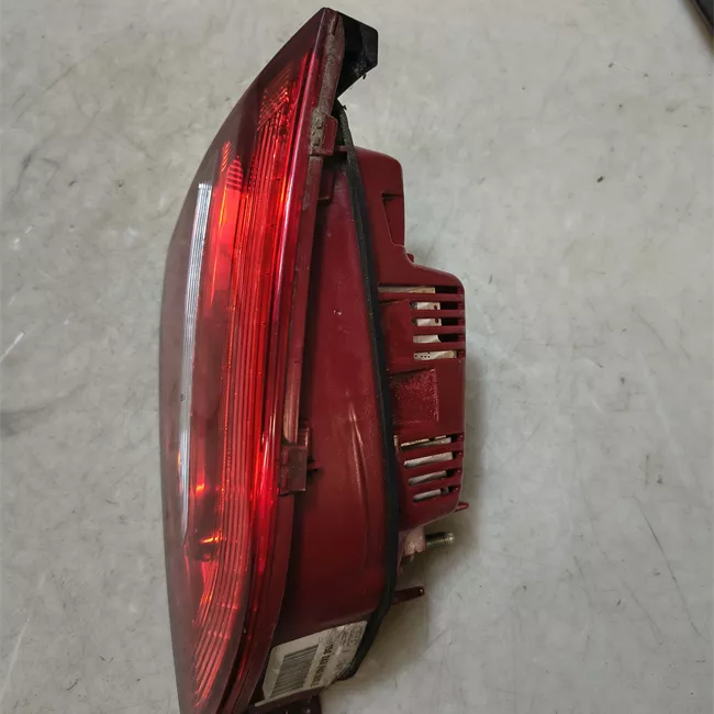 Fanale posteriore parte interno sinistro Led