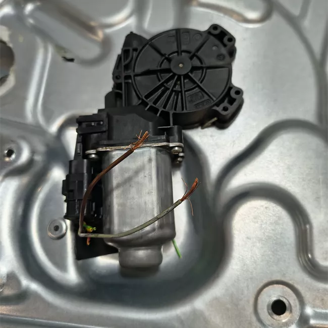 Alzacristallo elettrico porta anteriore destro con motorino