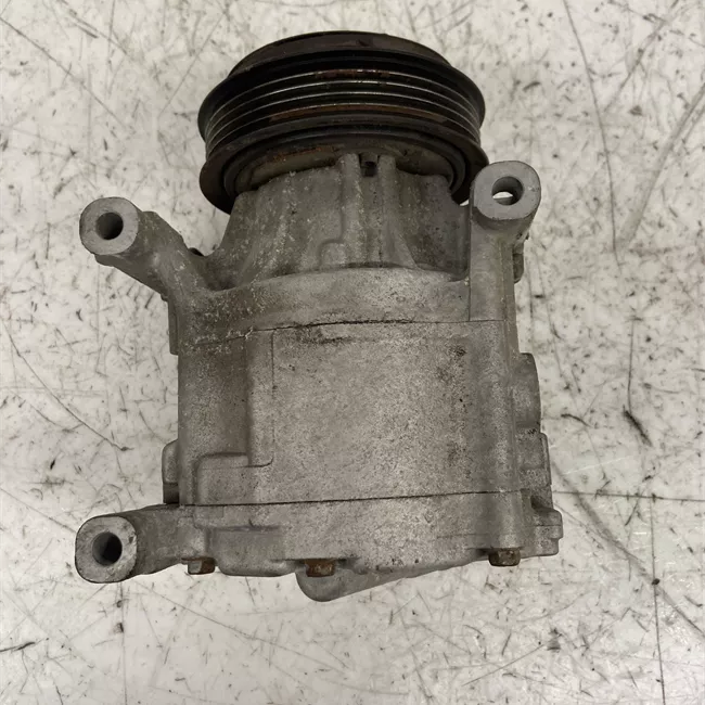 Compressore aria condizionata rotazionale