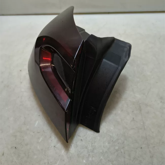 Fanale posteriore parte esterno sinistro Led