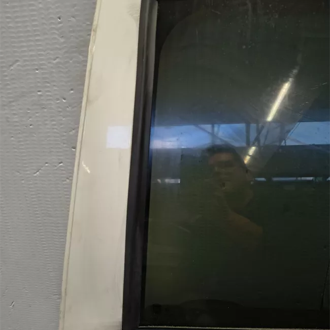 Porta posteriore sinistra senza fasce paracolpi