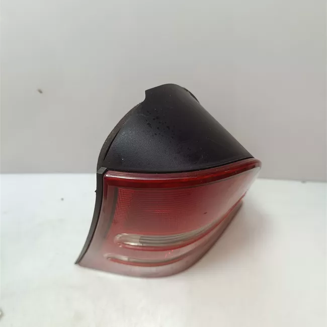 Fanale posteriore sinistro