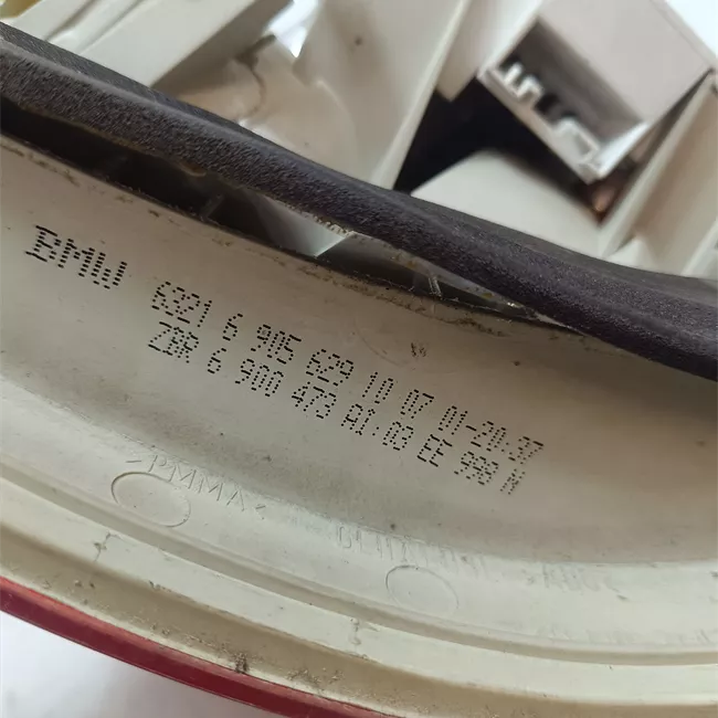 Fanale posteriore parte esterno sinistro Indicatori Direzione Bianchi