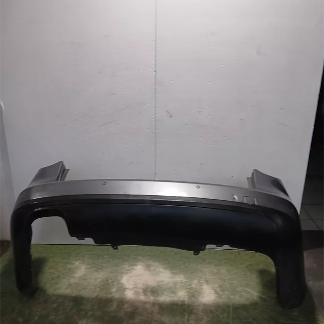 Paraurti posteriore con primer
