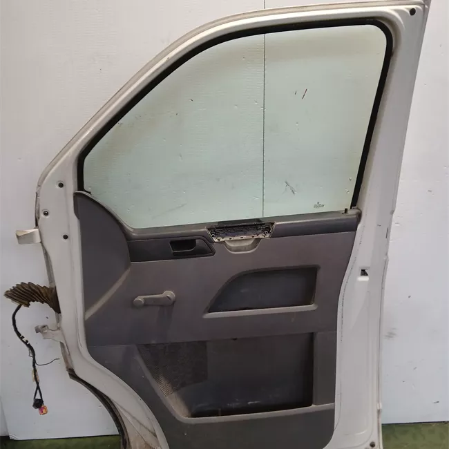 Porta anteriore destra