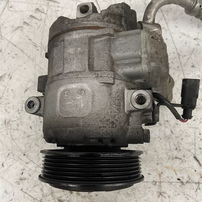 Compressore aria condizionata Denso, rotazionale
